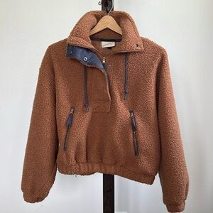 Universal Thread Camel Pullover, Like New, Size XS